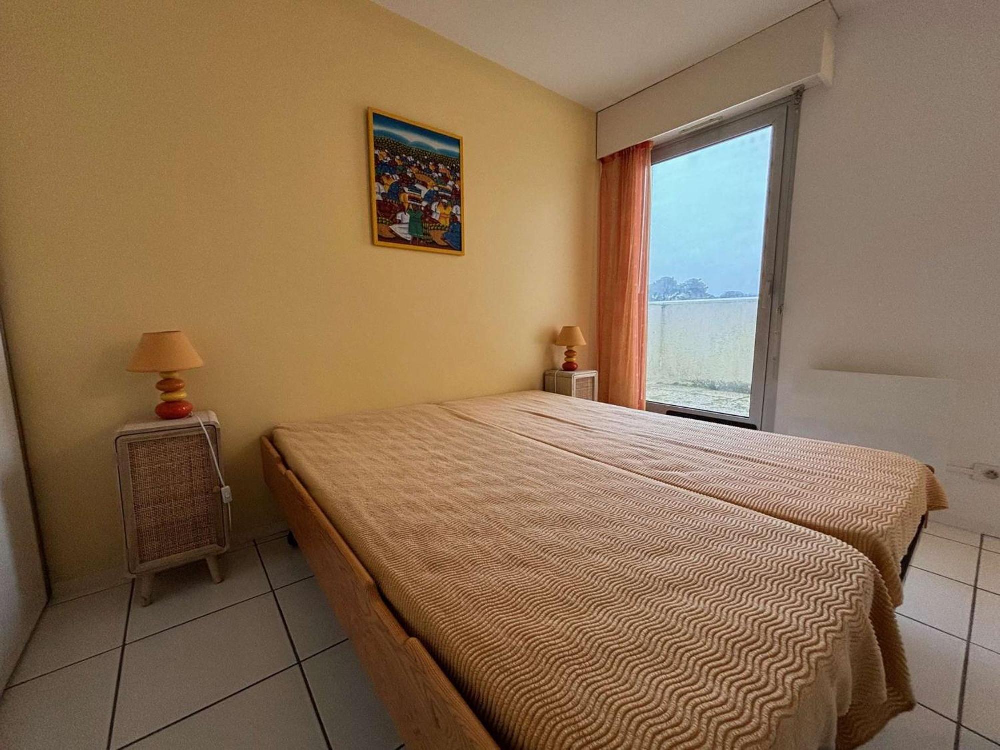 Appartement Cosy Avec Balcon Et Parking, - Fr-1-494-173 *